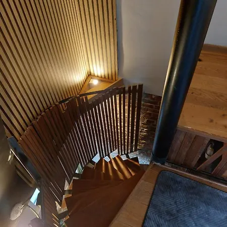 Loft De La Raquette شقة